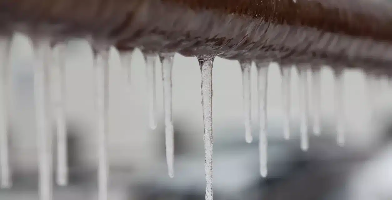 How to Prevent Frozen Water Pipes