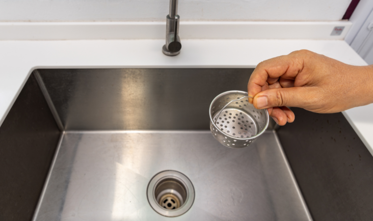 How to Clean Smelly Sink Drain