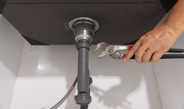 How to Fix a Leaky Bathtub Drain